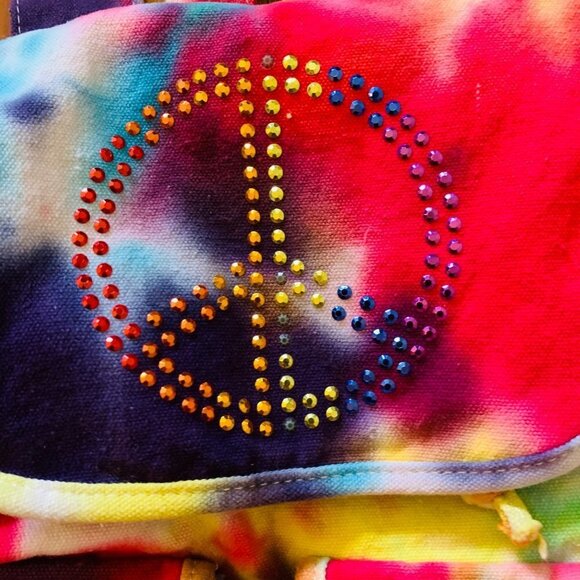 Undee Bandz Tie-dye Back Pack for young girls - Picture 7 of 11